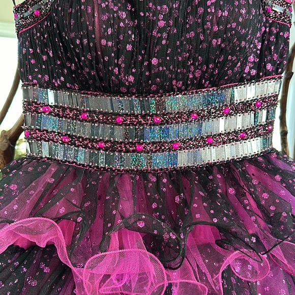 MACDUGGAL PROM BALLGOWN - Picture 2 of 6
